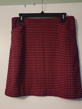 LOFT Red and Black Houndstooth A-Line Skirt